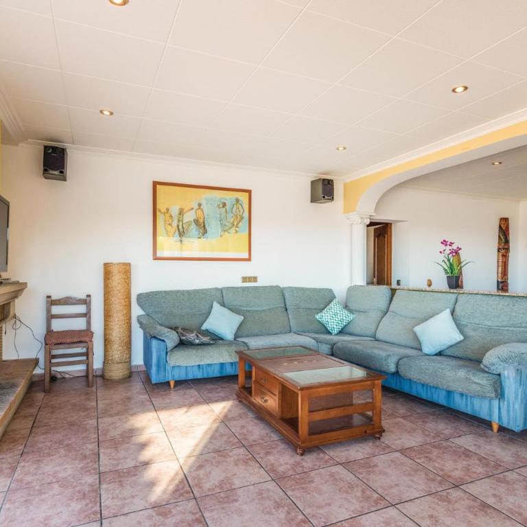 Beach Front Home In Lloret De Mar - Casa de Vacaciones de 6 dormitorios - 12