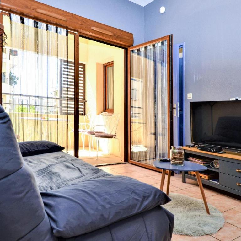 Awesome Apartment In Uzes With Wifi - Appartement 2 Chambres - 4
