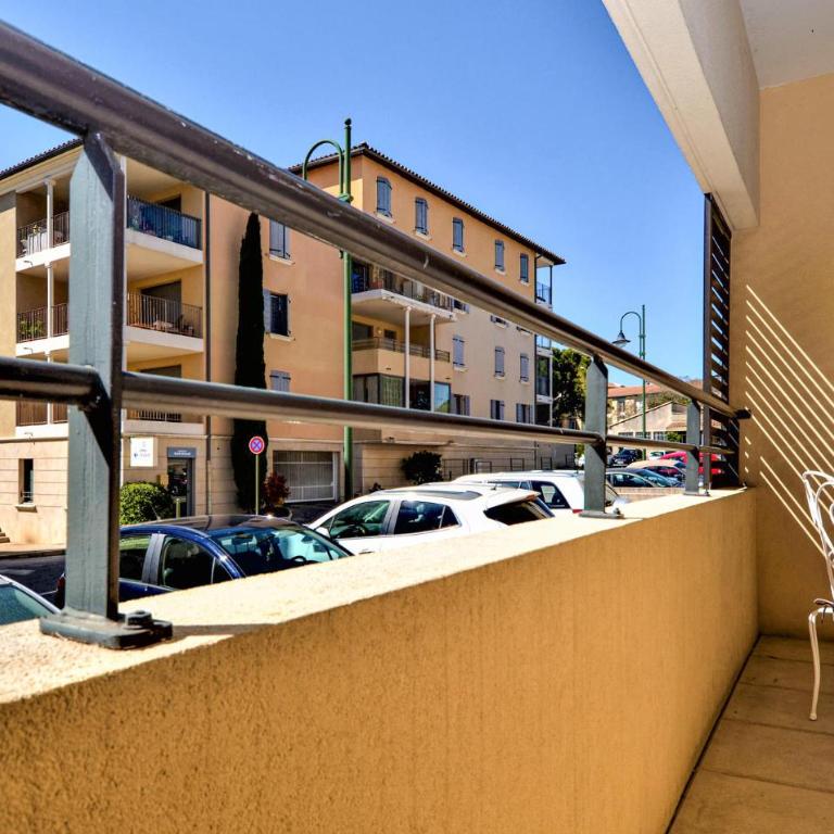 Awesome Apartment In Uzes With Wifi - Appartement 2 Chambres - 12