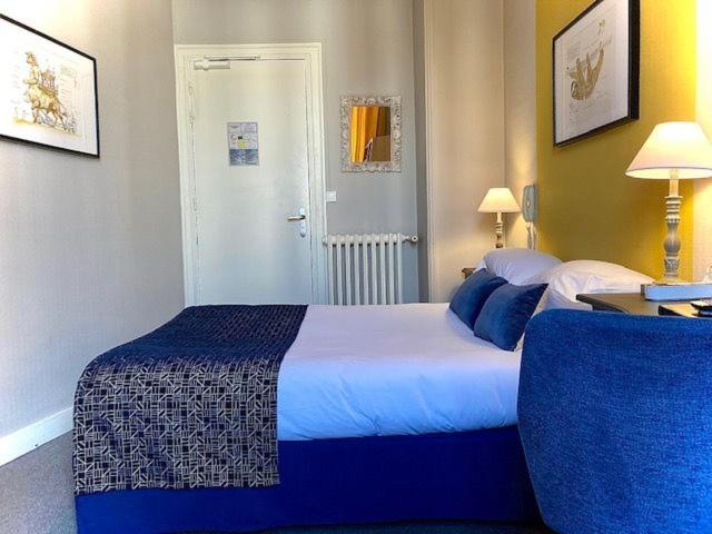 Hôtel Coeur De Loire - Chambre Double - Vue sur Rue - 5
