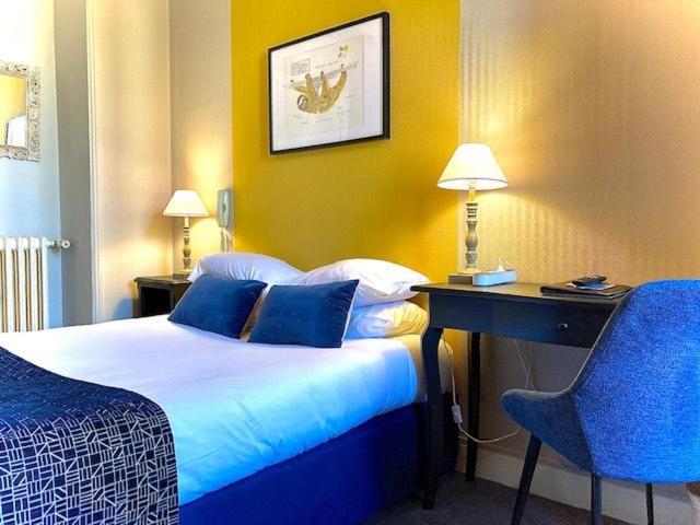 Hôtel Coeur De Loire - Chambre Double - Vue sur Rue - 4