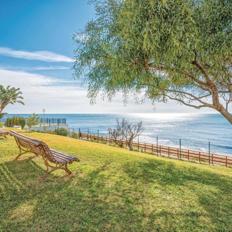 Lovely Apartment In Calahonda - Apartamento de 2 dormitorios - 2