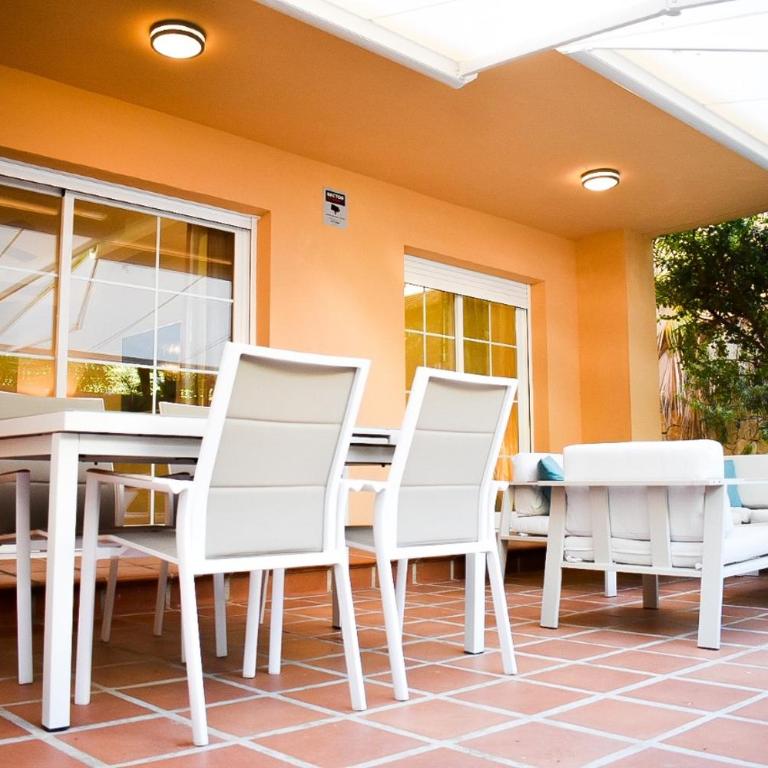 Marbella playa Residencial con piscina - Two-Bedroom Apartment with Terrace - 22