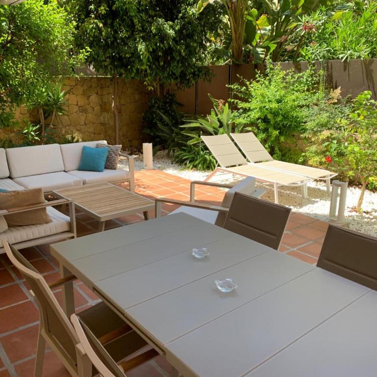 Marbella playa Residencial con piscina - Two-Bedroom Apartment with Terrace - 26