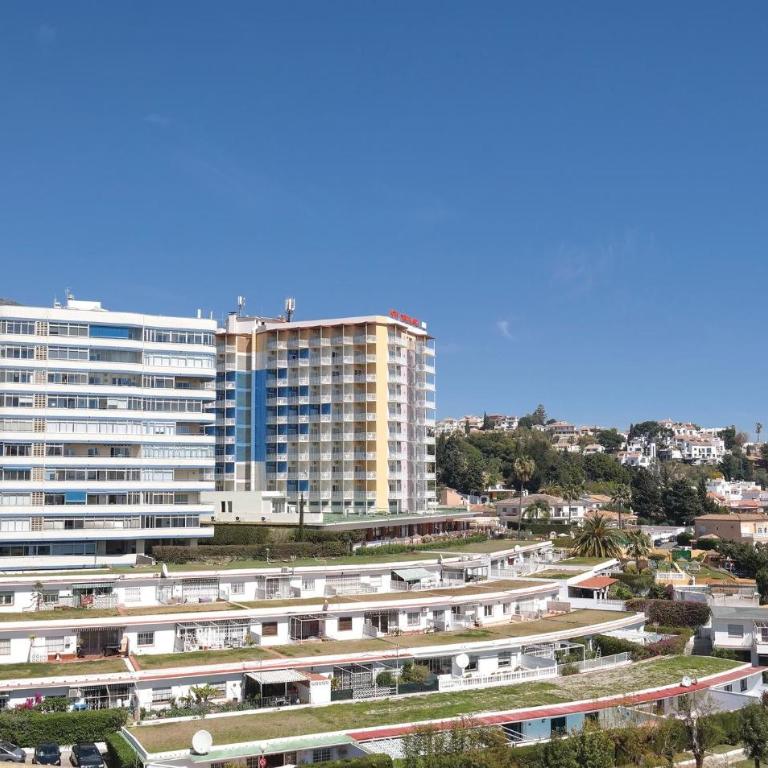 Cozy Apartment In Fuengirola With Wifi - Apartamento de 1 dormitorio - 5