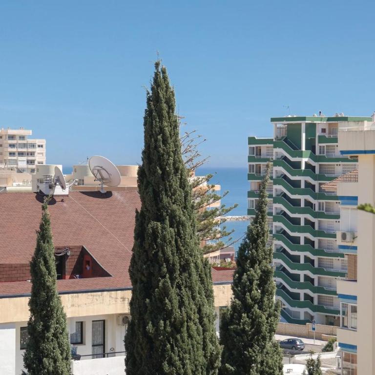 Cozy Apartment In Fuengirola With Wifi - Apartamento de 1 dormitorio - 6