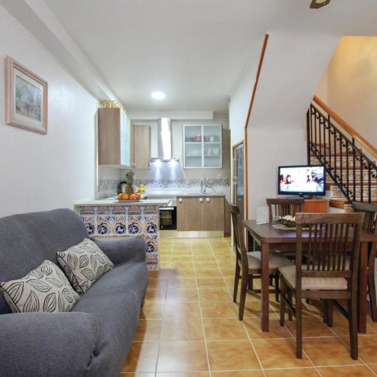 Gorgeous Home In Santa Pola - Casa Vacacional de 3 dormitorios - 9