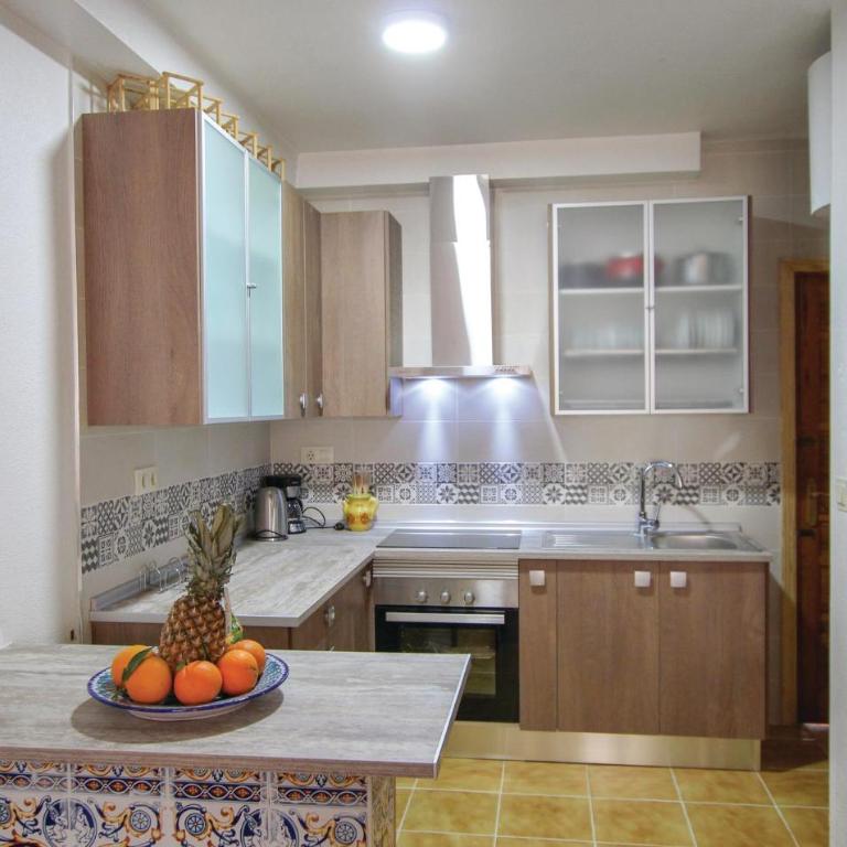 Gorgeous Home In Santa Pola - Casa Vacacional de 3 dormitorios - 10