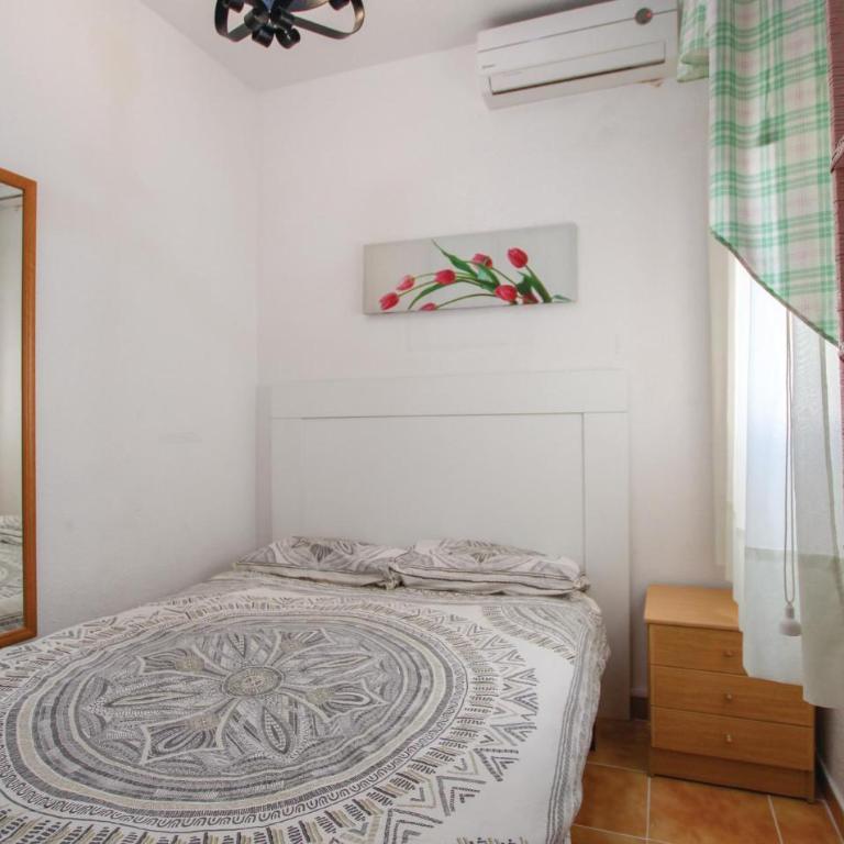 Gorgeous Home In Santa Pola - Casa Vacacional de 3 dormitorios - 16