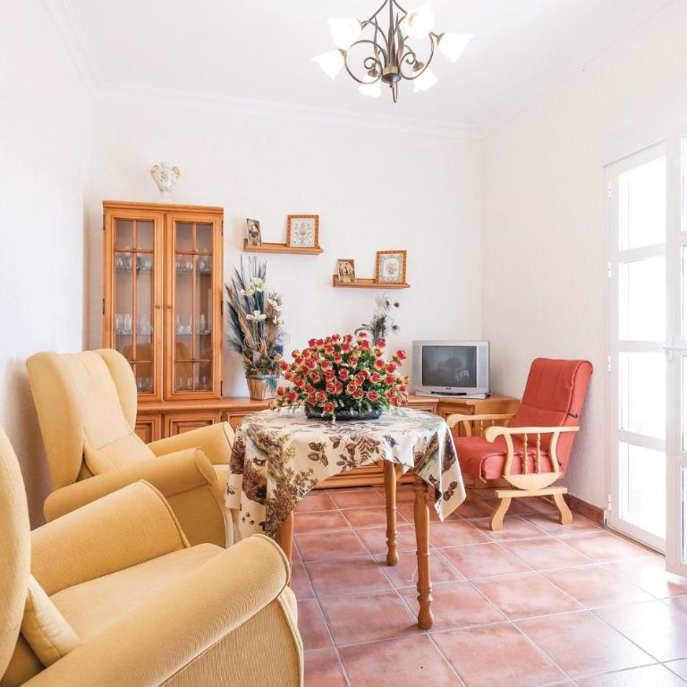 6 Bedroom Cozy Home In Huelva - Casa de Vacaciones de 6 dormitorios - 14