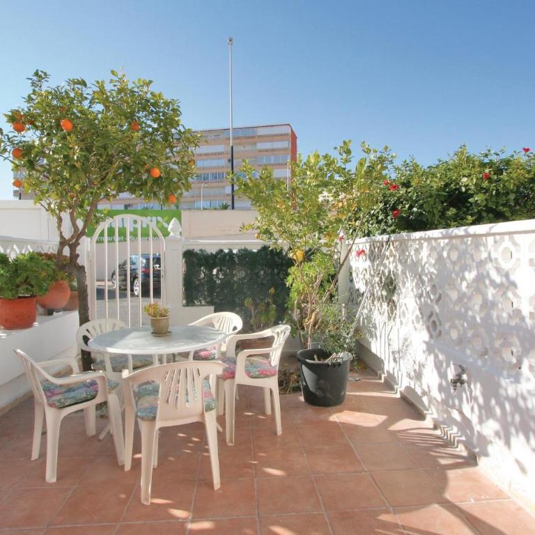 3 Bedroom Amazing Home In Torrevieja - Casa Vacacional de 3 dormitorios - 9