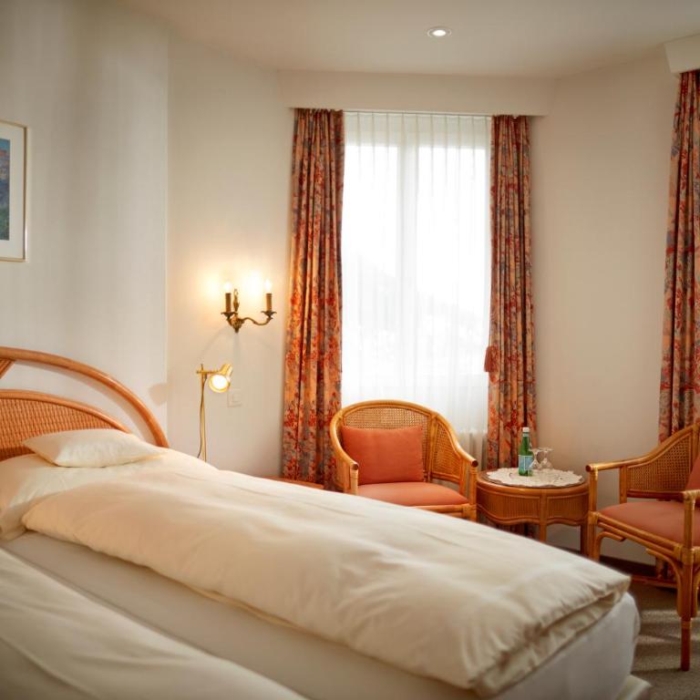 Casanna Hotel Davos City Center - Superior Doppelzimmer mit Balkon und Panoramablick - 1