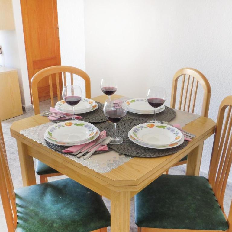 2 Bedroom Gorgeous Apartment In Torrevieja - Apartamento de 2 dormitorios - 11