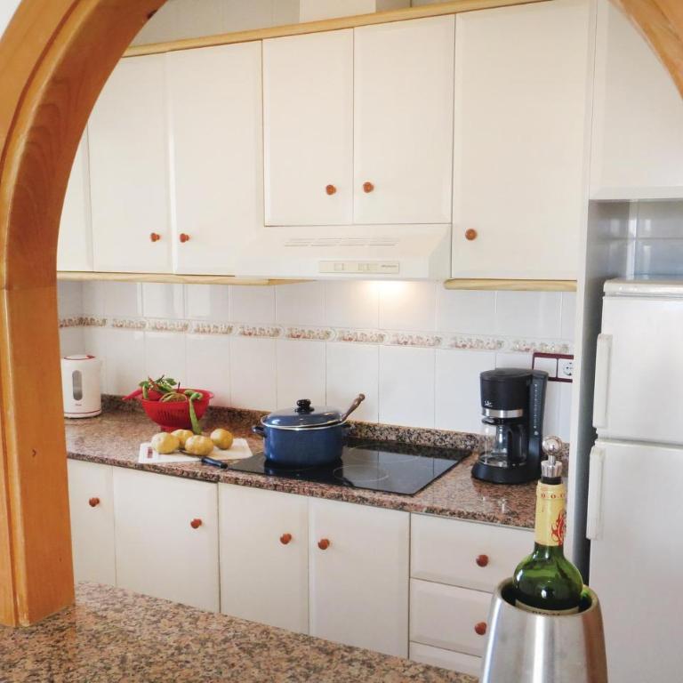2 Bedroom Gorgeous Apartment In Torrevieja - Apartamento de 2 dormitorios - 12