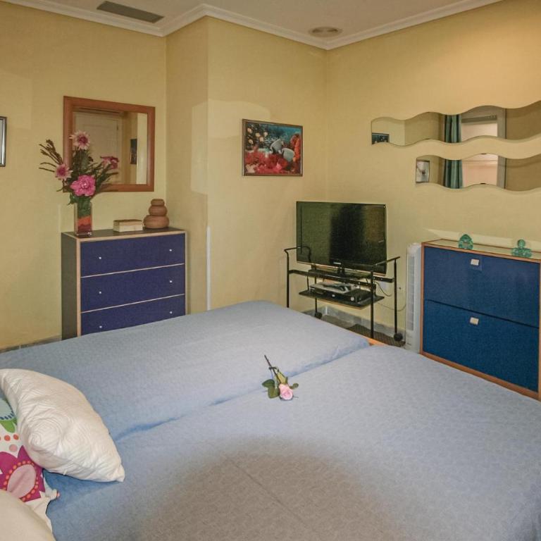 Cozy Apartment In Santa Pola With Wifi - Apartamento - 5