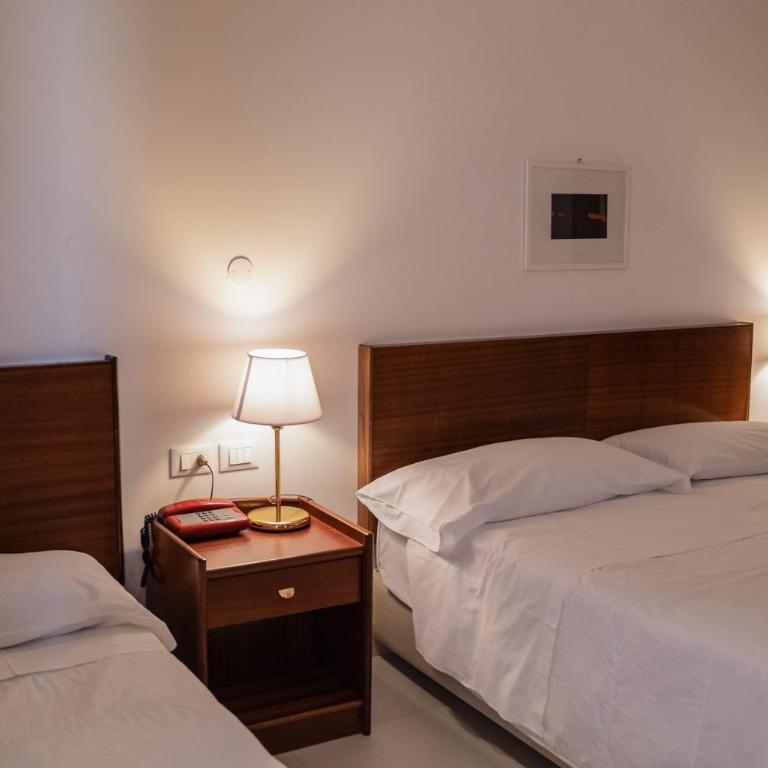 Hotel Mediterraneo - Camera Tripla - 3