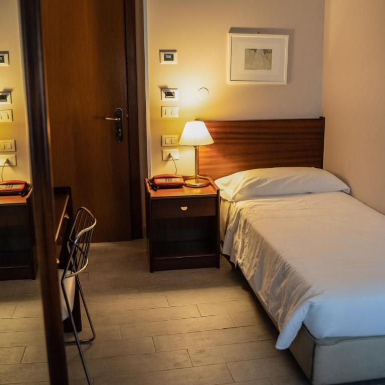 Hotel Mediterraneo - Camera Singola - 4