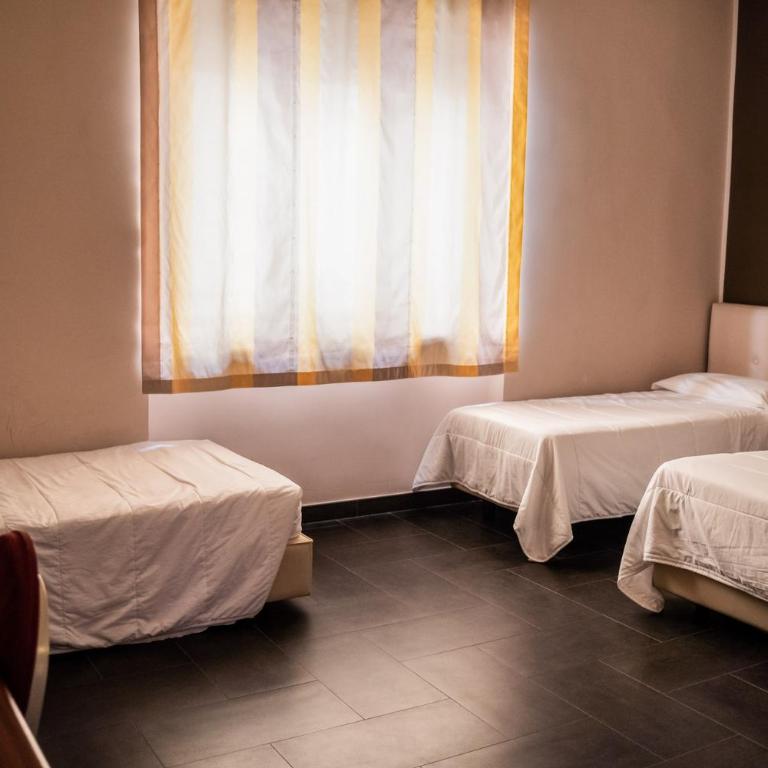 Hotel Mediterraneo - Camera Quadrupla - 2