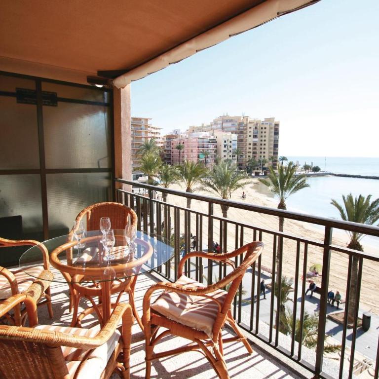 Cozy Apartment In Torrevieja - Apartamento de 3 dormitorios - 5