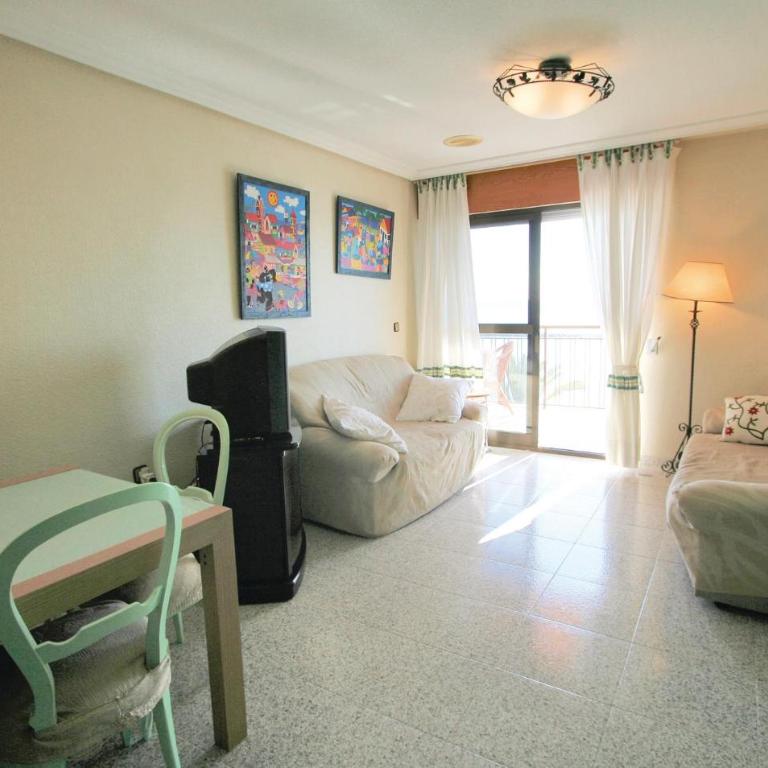 Cozy Apartment In Torrevieja - Apartamento de 3 dormitorios - 8