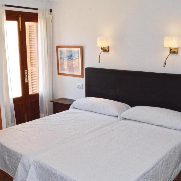 4 Bedroom Gorgeous Home In Can Picafort - Four-Bedroom Vacation Home - 14