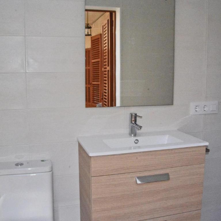 4 Bedroom Gorgeous Home In Can Picafort - Four-Bedroom Vacation Home - 19