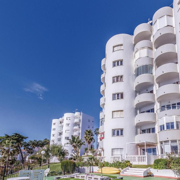 Lovely Apartment In Calahonda With Wifi - Apartamento de 2 dormitorios - 10