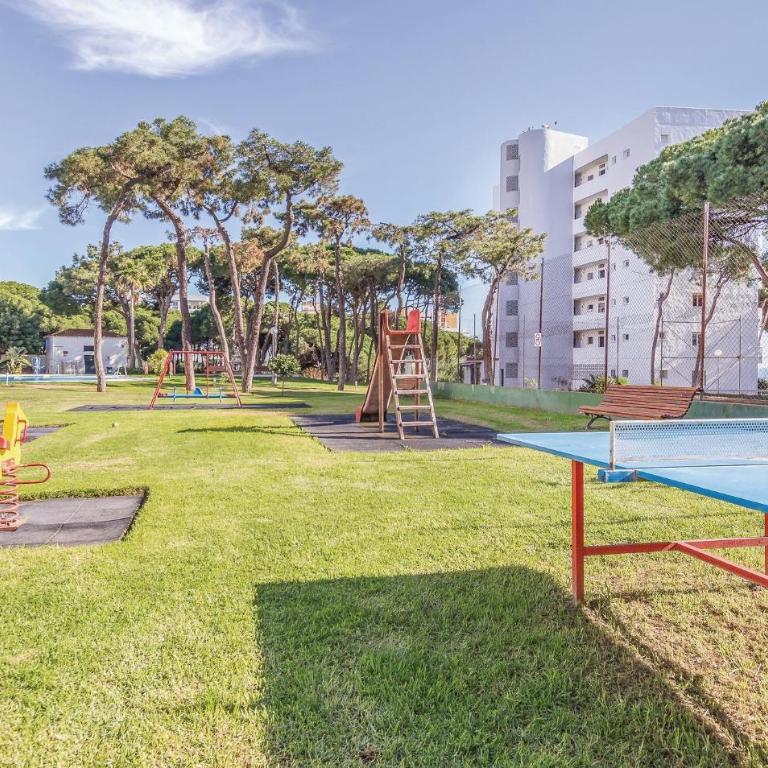 Lovely Apartment In Calahonda With Wifi - Apartamento de 2 dormitorios - 23