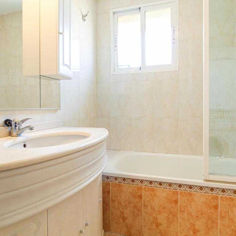 Amazing Apartment In Denia - Apartamento de 3 dormitorios - 20