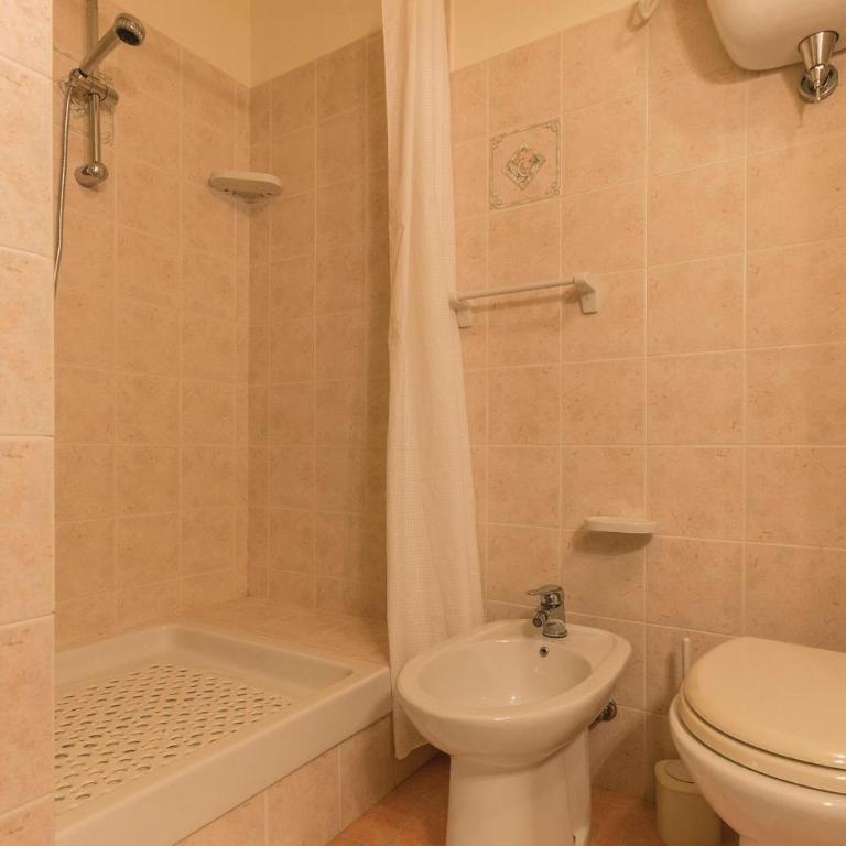 Monica - Two-Bedroom Holiday Home - 24