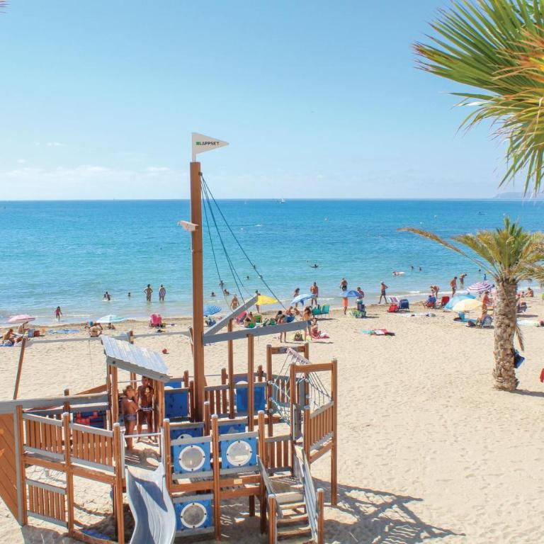 Cozy Apartment In Alicante With Wifi - Two-Bedroom Apartment - 19
