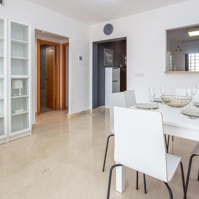 Beautiful Apartment In Mijas Costa With Wifi - Apartamento de 2 dormitorios - 15