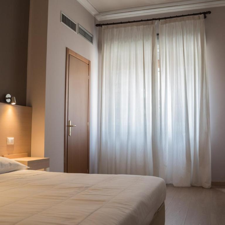 Hotel Mediterraneo - Camera Matrimoniale/Doppia con Letti Singoli - 8