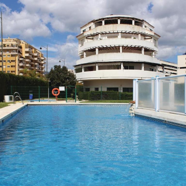 2 Bedroom Lovely Apartment In Estepona - Apartamento de 2 dormitorios - 8