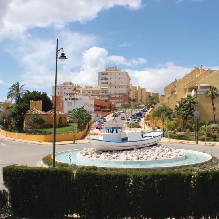 2 Bedroom Lovely Apartment In Estepona - Apartamento de 2 dormitorios - 10