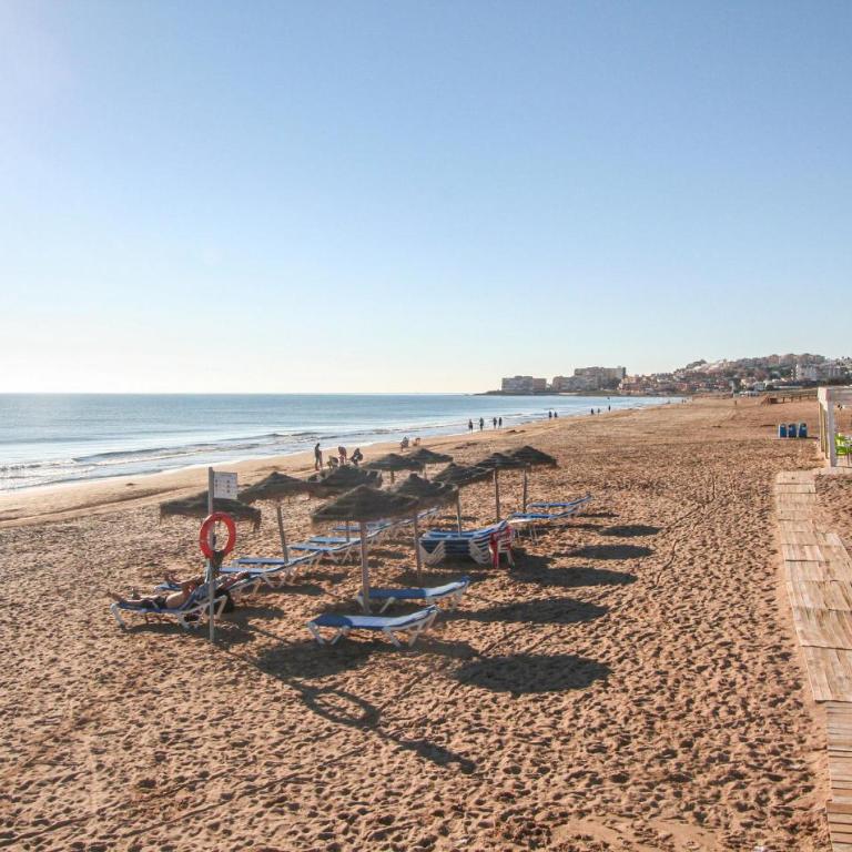 Beach Front Apartment In Torrevieja - Apartamento de 2 dormitorios - 26