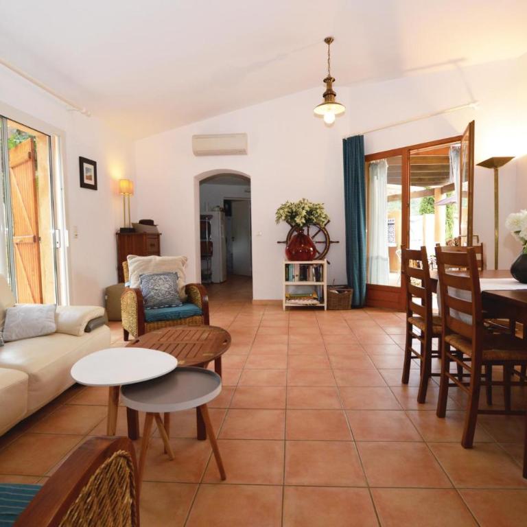 Beautiful Home In Porto Vecchio - Maison de Vacances 3 Chambres - 3