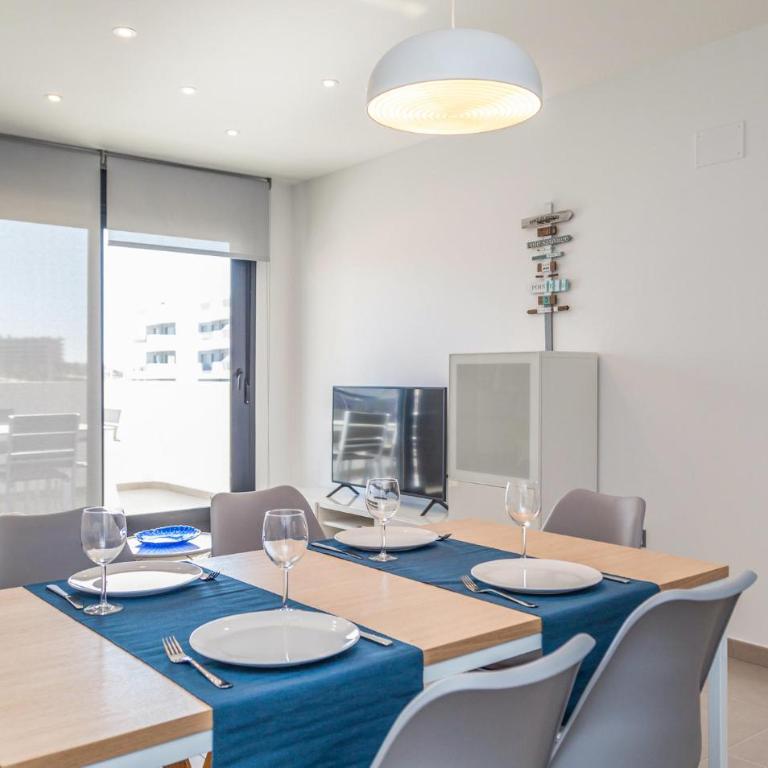 Nice Apartment In Los Arenales Del Sol - Apartamento de 2 dormitorios - 10