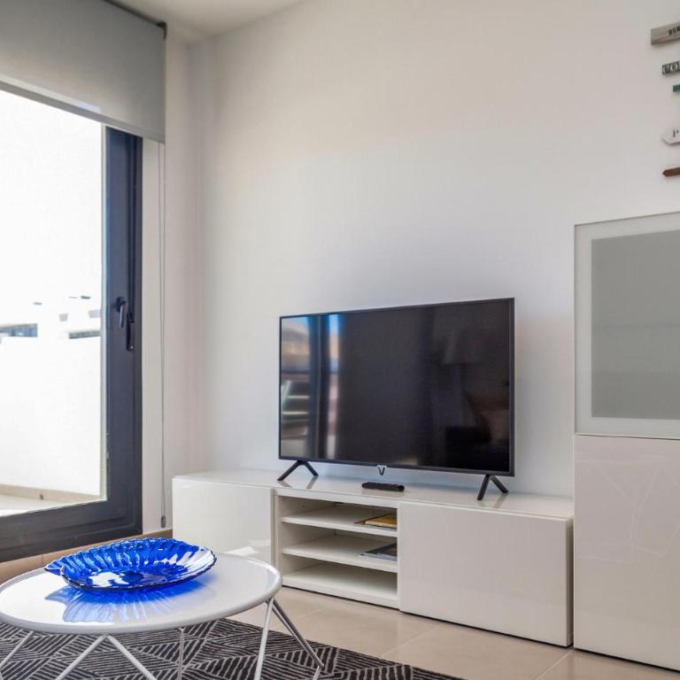 Nice Apartment In Los Arenales Del Sol - Apartamento de 2 dormitorios - 13