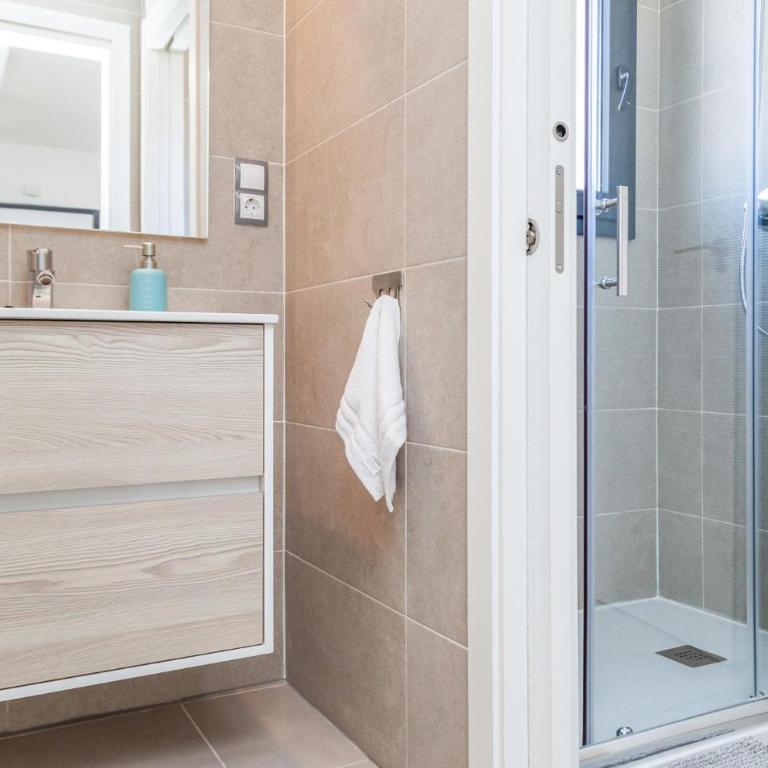 Nice Apartment In Los Arenales Del Sol - Apartamento de 2 dormitorios - 15