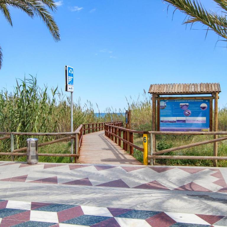 Nice Apartment In Los Arenales Del Sol - Apartamento de 2 dormitorios - 16