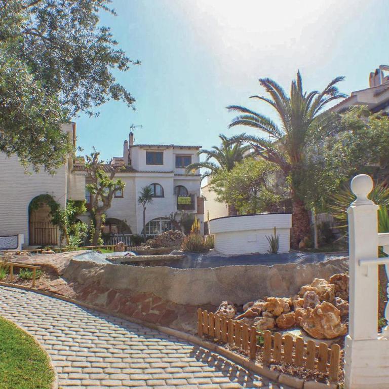 3 Bedroom Stunning Home In Gran Alacant - Three-Bedroom Vacation Home - 10
