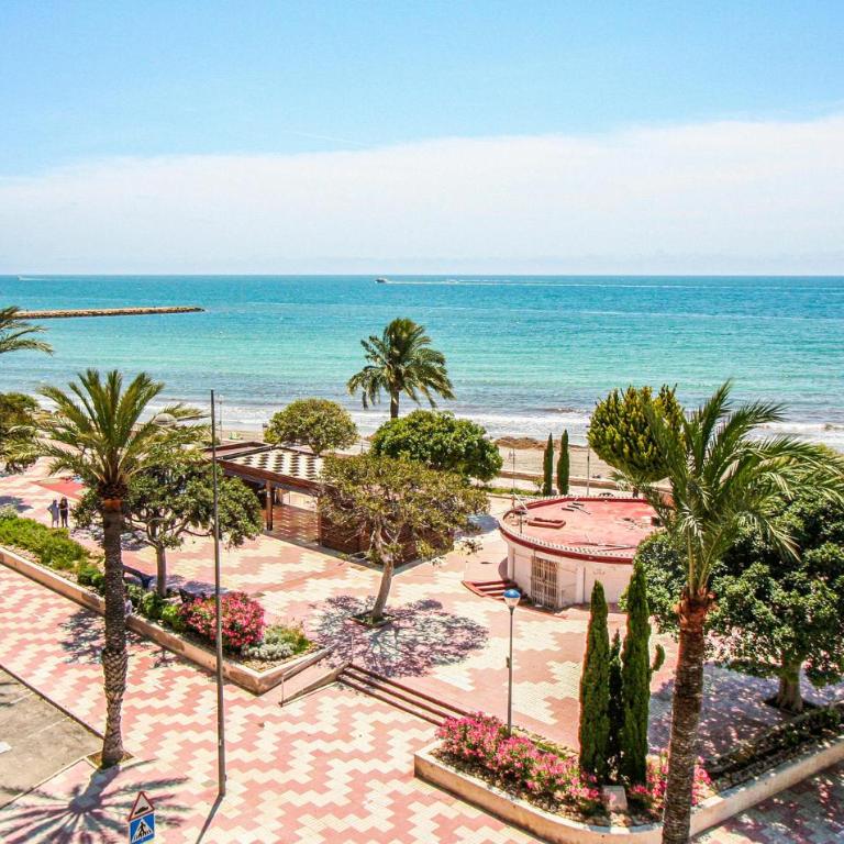 Gorgeous Apartment In Santa Pola With Wifi - Apartamento de 3 dormitorios - 6