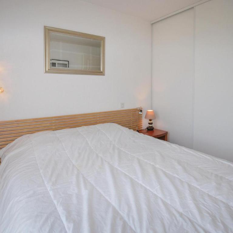 2 Bedroom Beautiful Apartment In Saint Raphael - Appartement 2 Chambres - 7