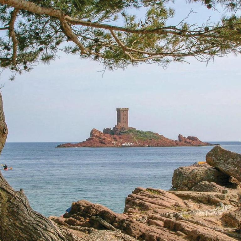 2 Bedroom Beautiful Apartment In Saint Raphael - Appartement 2 Chambres - 16