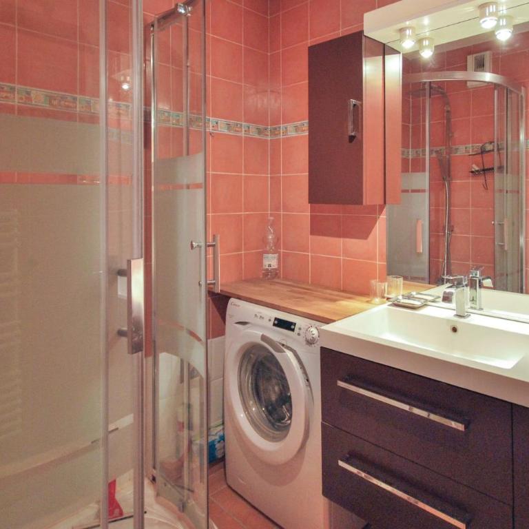 2 Bedroom Beautiful Apartment In Saint Raphael - Appartement 2 Chambres - 13
