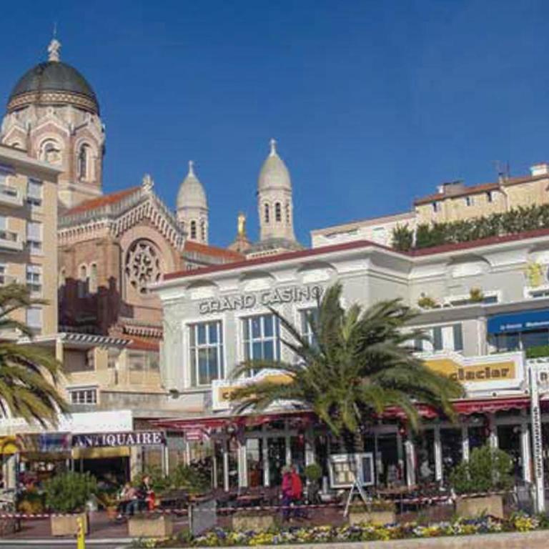 2 Bedroom Beautiful Apartment In Saint Raphael - Appartement 2 Chambres - 18
