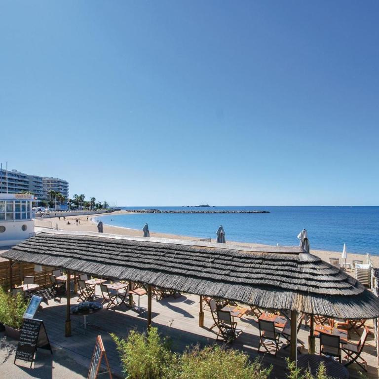 2 Bedroom Beautiful Apartment In Saint Raphael - Appartement 2 Chambres - 17