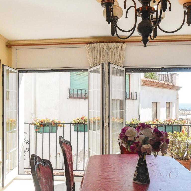 Pet Friendly Apartment In Tossa De Mar - Apartamento de 2 dormitorios - 13