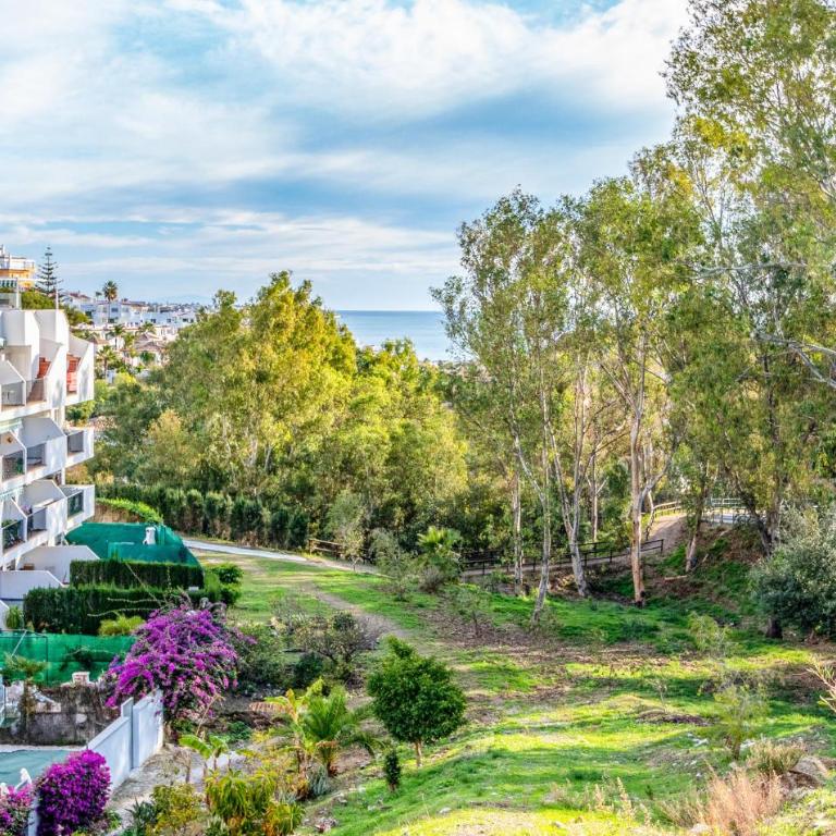 2 Bedroom Beach Front Apartment In Mijas Costa - Apartamento de 2 dormitorios - 14